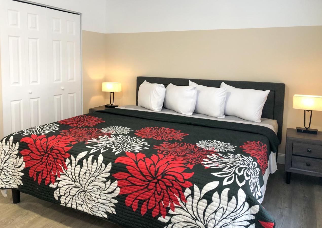 Lazy Cuckoo Inn - Sleek And Stylish Studio Apartments Fort Myers Beach Exterior foto
